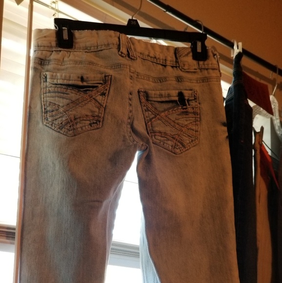 Jeana - Picture 2 of 2